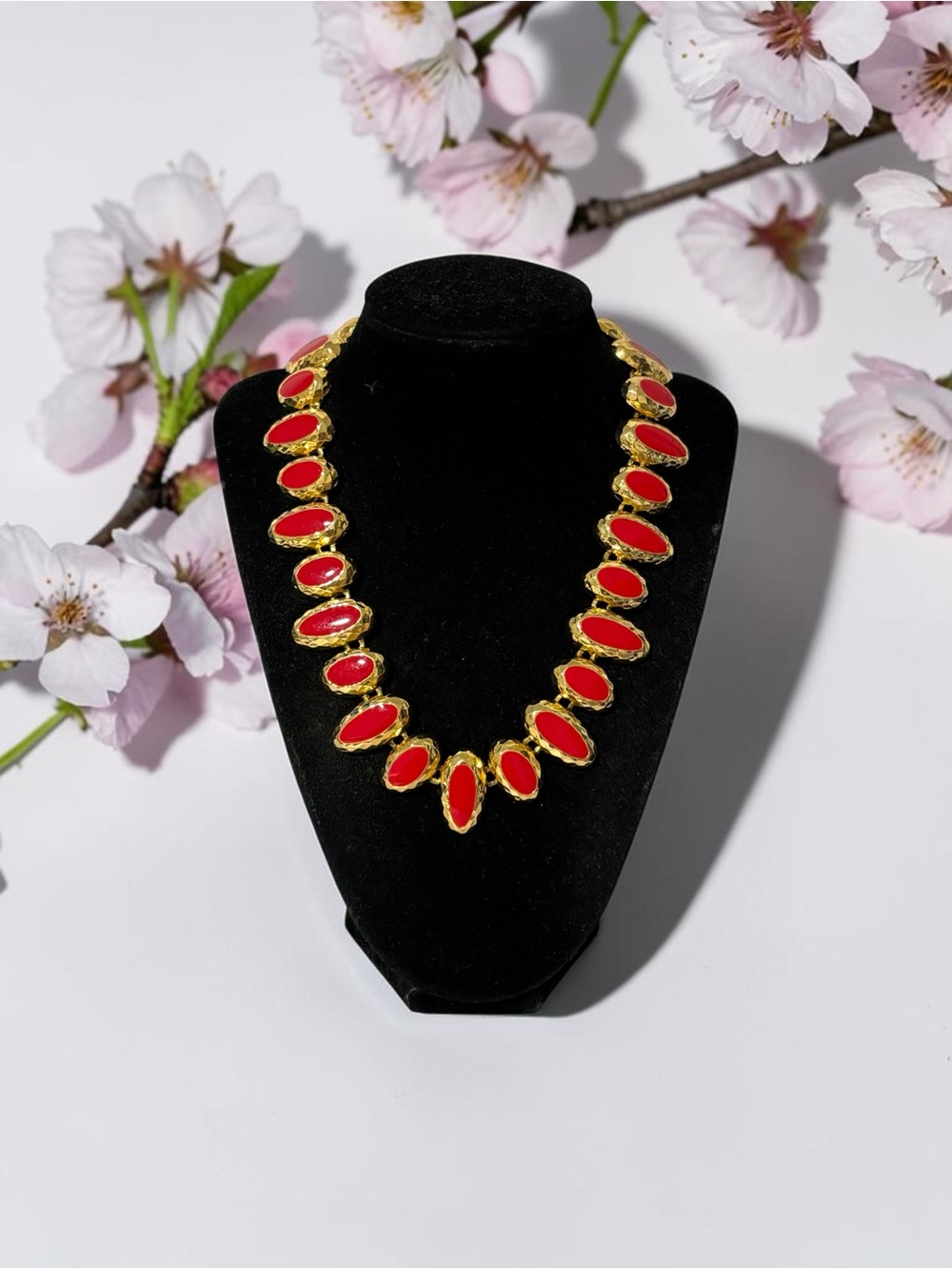 Gold Tone Necklace with Red Enamel Hammered Oblong Domed Panels 17”+4”